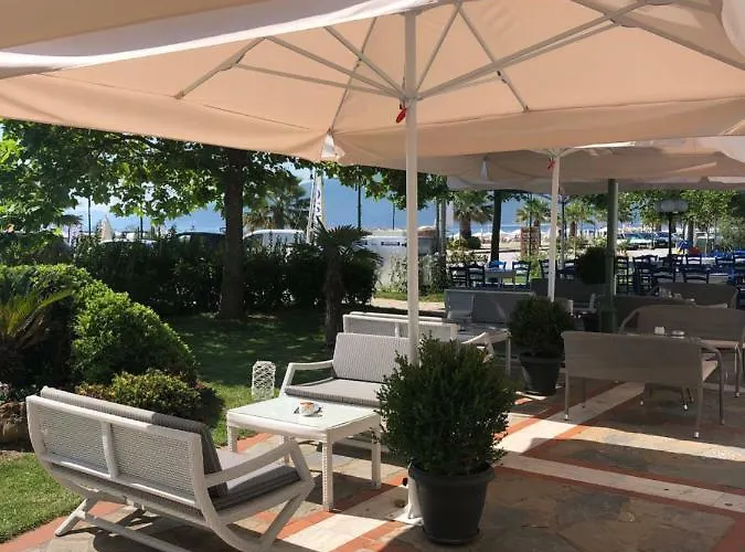 Un Bel Posto Sea View Vrasná