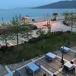 Un Bel Posto Sea View Apartman Vrasná