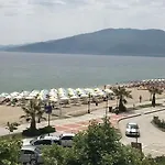 Un Bel Posto Sea View Apartman Vrasná