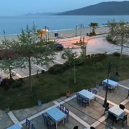 Un Bel Posto Sea View شقة Vrasná