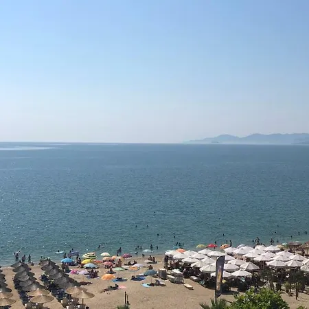 Un Bel Posto Sea View Vrasná