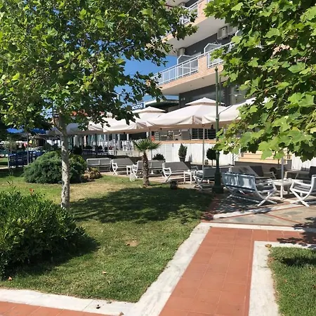 Un Bel Posto Sea View Апартаменты *