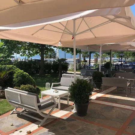 Un Bel Posto Sea View Неа-Врасна