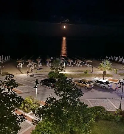 Un Bel Posto Sea View شقة *